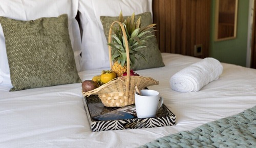 Deluxe Double Room, Private Bathroom (Latanier)