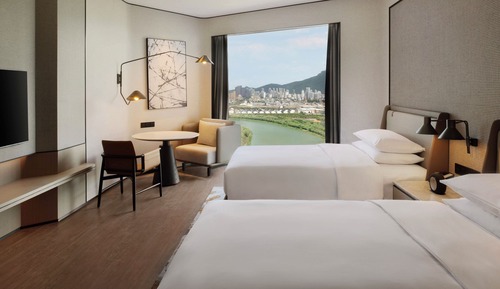 Deluxe Room, 2 Double Beds, River View