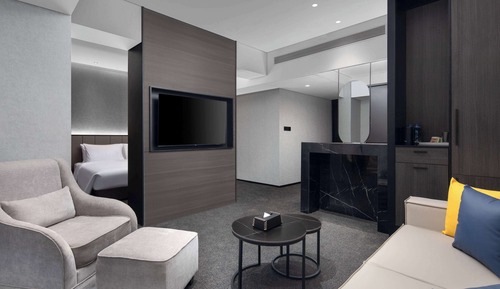 Superior Suite, 1 King Bed, Non Smoking