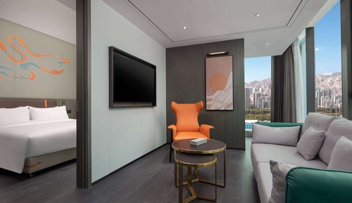 Deluxe Suite, 1 King Bed, Non Smoking