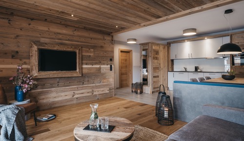 Basic Suite, Balcony