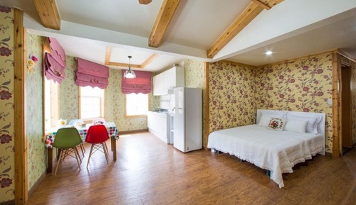 Room (Complex A No 205)