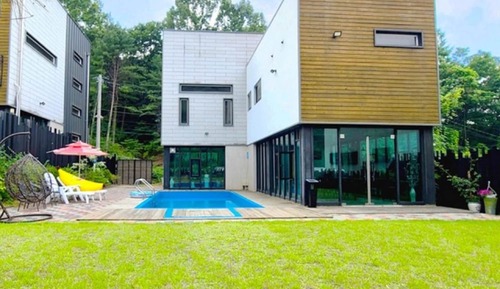 Room (Somangville (private heated swimming )