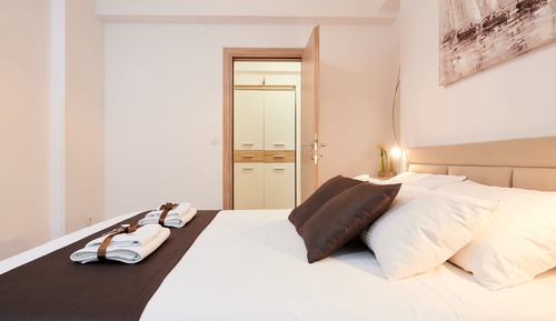 Apartment (Two Bedroom Apartment with Terrace an)