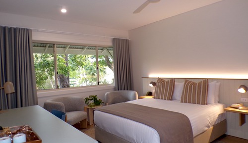 Deluxe Queen Room