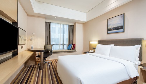 Standard Room, 1 Queen Bed, Accessible