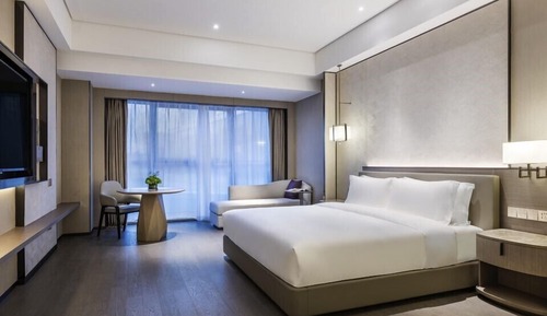 Superior Room, 1 King Bed