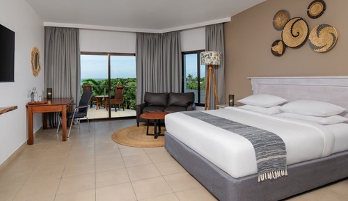 Tower King with Balcony