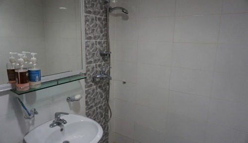 Room (Ondol 10-person room (kitchen facilit)