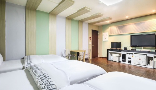 Room (Family Room (65-inch TV Netflix Avail)