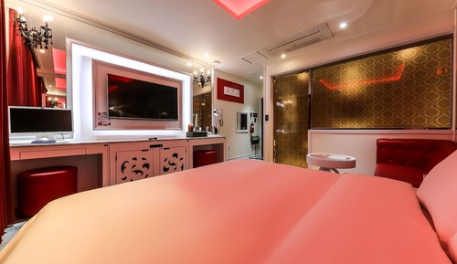 Room (General room (White Netflix available)