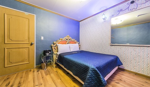 Room (Standard Room)