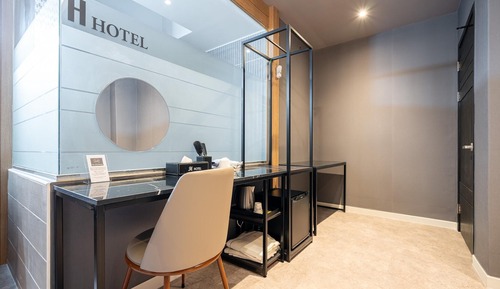 Room (Deluxe (all rooms non-smoking/Netflix)