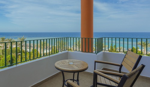 Standard double room (sea view)