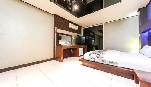 Room (Standard Room)