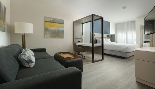 Suite, 1 King Bed (Mobility Accessible, Tub)