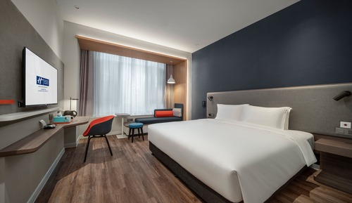 Standard Room, 1 King Bed