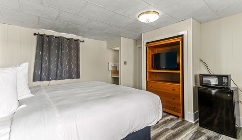 Standard Room, 1 King Bed