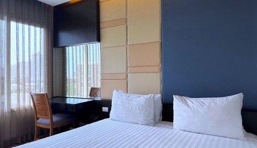 Super Deluxe Room with City View