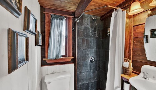 Standard Cottage, Ensuite (Prairie Willow)