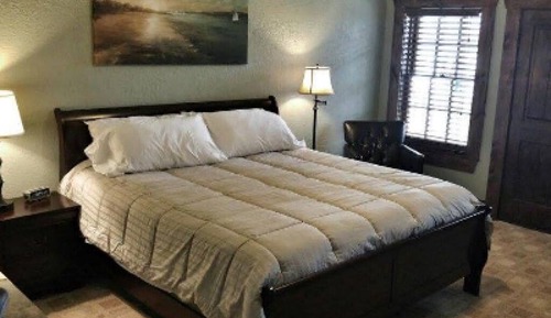 Standard Double Room, Ensuite (Nellie)