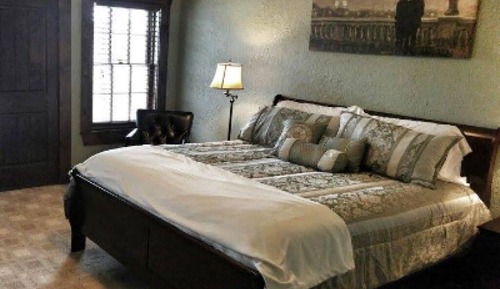 Standard Double Room, Ensuite (Mossie)