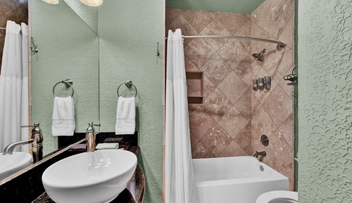 Standard Quadruple Room, Ensuite (Elmarae)
