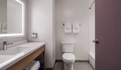 Standard Room, 2 Queen Beds, Accessible (Mobility, Accessible Tub)