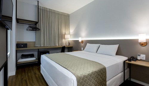 Deluxe Room, Mobility Accessible