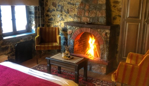 Traditional Room, Fireplace