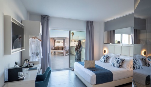 Suite, Bathtub, Sea View (The Level & Spa)