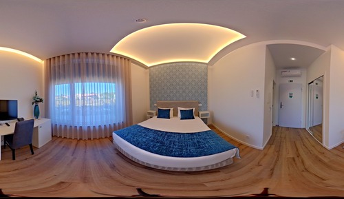 Deluxe Room, 1 King Bed, Accessible, City View