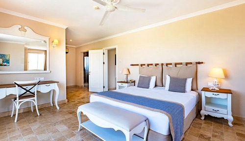 Family Room, Sea View