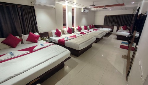 9 BED ROOM NON A/C