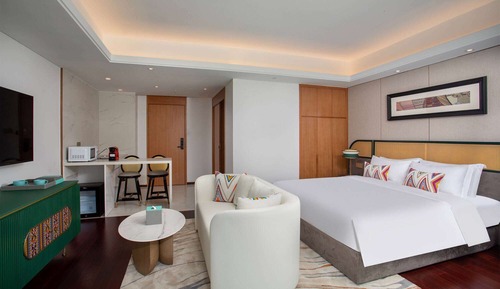 Deluxe Room, 1 King Bed, Non Smoking