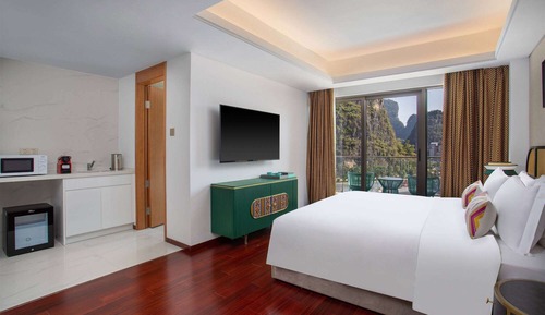 Superior Room, 1 King Bed, Non Smoking