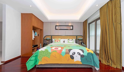 Family Room, 1 King Bed, Non Smoking
