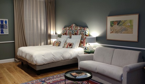 Deluxe Room, Pool View