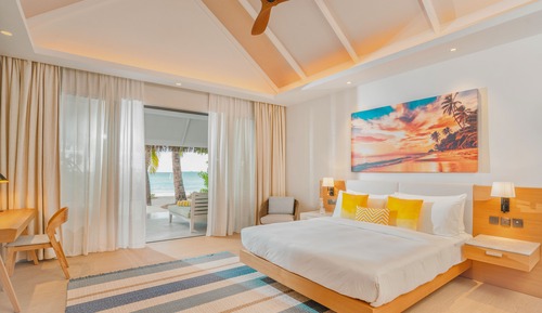 Sunset Family Beach Villa with Jacuzzi