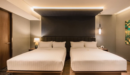 Family Room (Free Self Service Laundry)