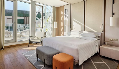 Executive Suite, 1 King Bed, Non Smoking