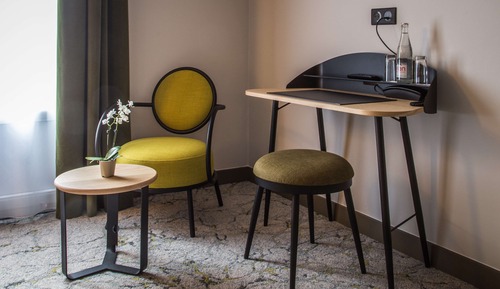 Standard Apartment, 1 King Bed, Non Smoking, Kitchenette (with Sofabed)