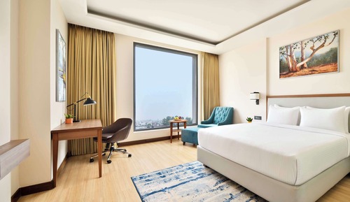 Deluxe Room, 1 King Bed