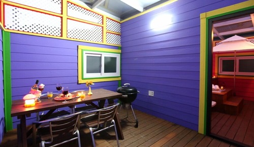 Room (Tree and bird)