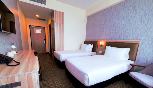 Standard Twin Room