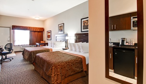 Standard Room, 2 Queen Beds (Standard Queen)