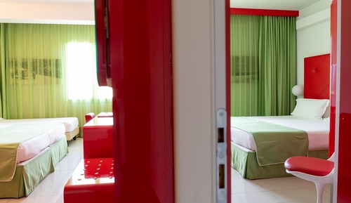 Family Room (Family 5 pax)