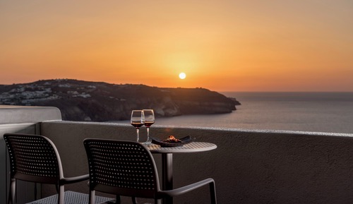 Deluxe Suite, Jetted Tub