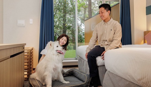 Pet Room with Private Dog Park, Non Smoking (with view bath)