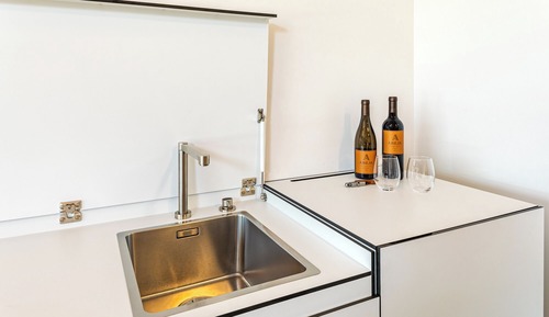 Suite (Mill Creek)